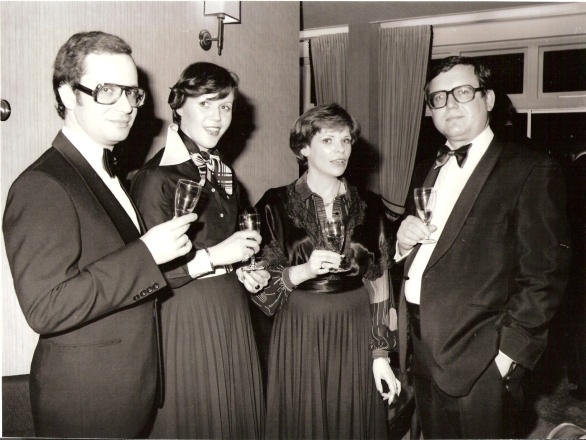 vlnr Lex en Cockie, Ine Droogh-Goossens en Thomas Lepeltak in Bournemouth in 1976