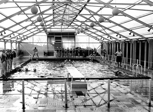 Eerste overdekte verwarmde hotel-zwembad in 1962